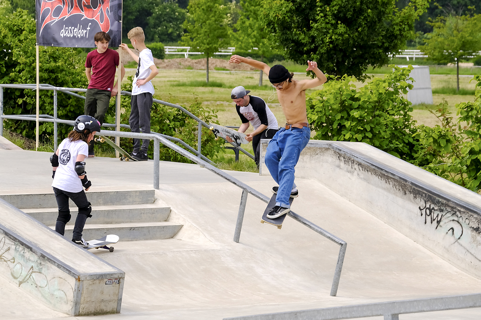 Jeffrey_FS_Feeble_Quer.jpg