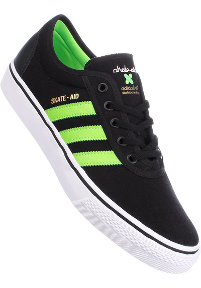 Titus_Karlsruhe_Adidas_Schuh3.jpg