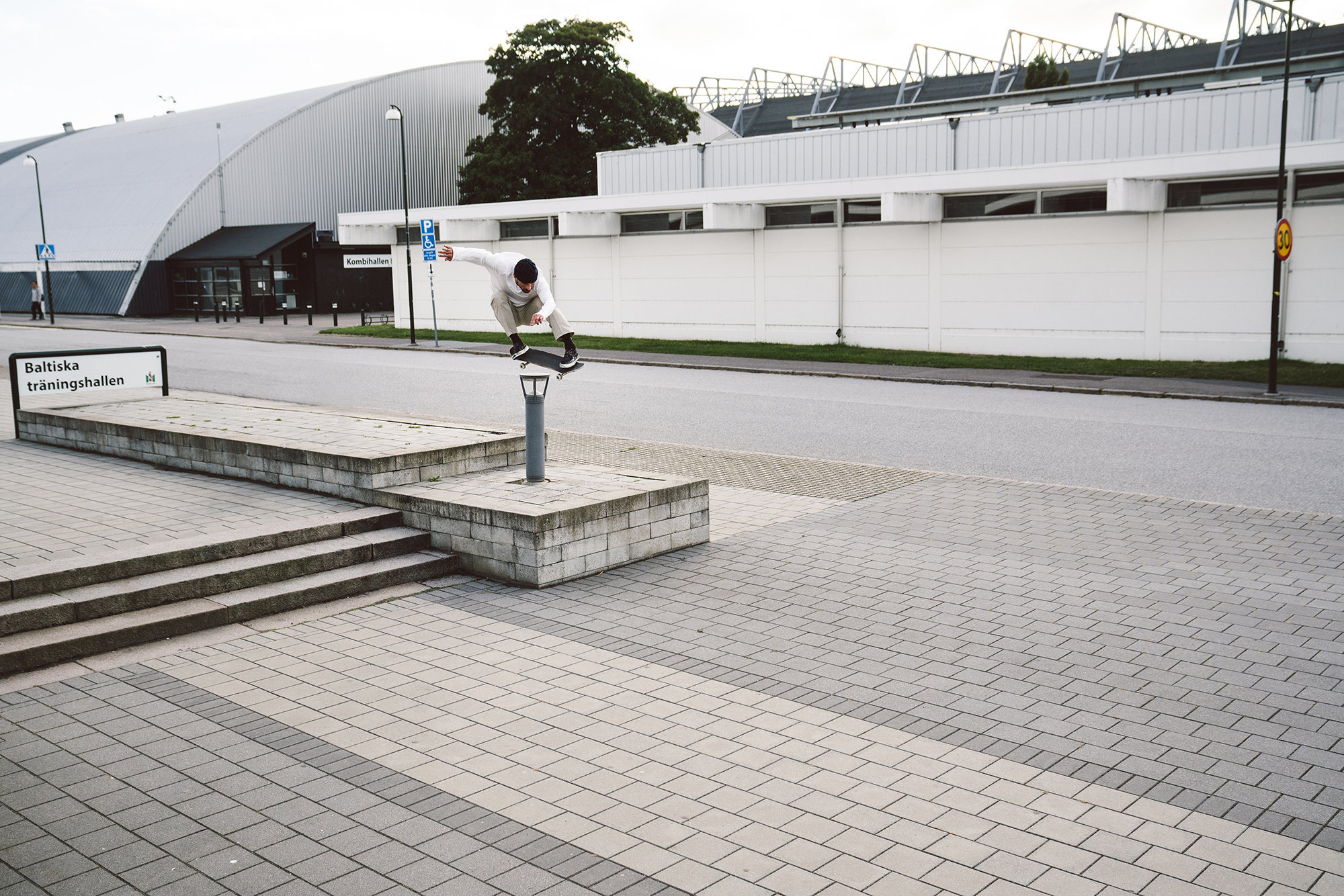 Vladik_Scholz_Ollie.jpg