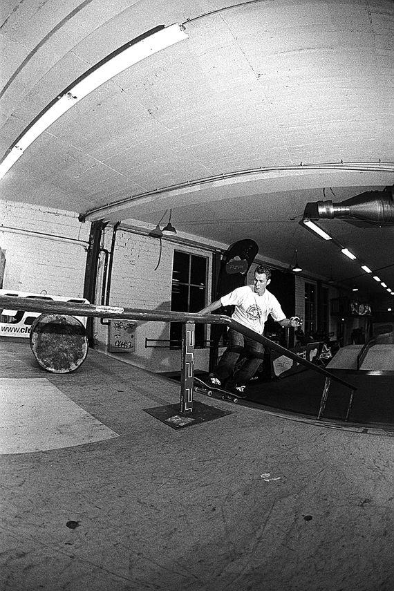 Keno Ringering / 360 Flip Nosebluntslide / Münster 2006 Keno Ringering / 360 Flip Nosebluntslide / Münster 2006