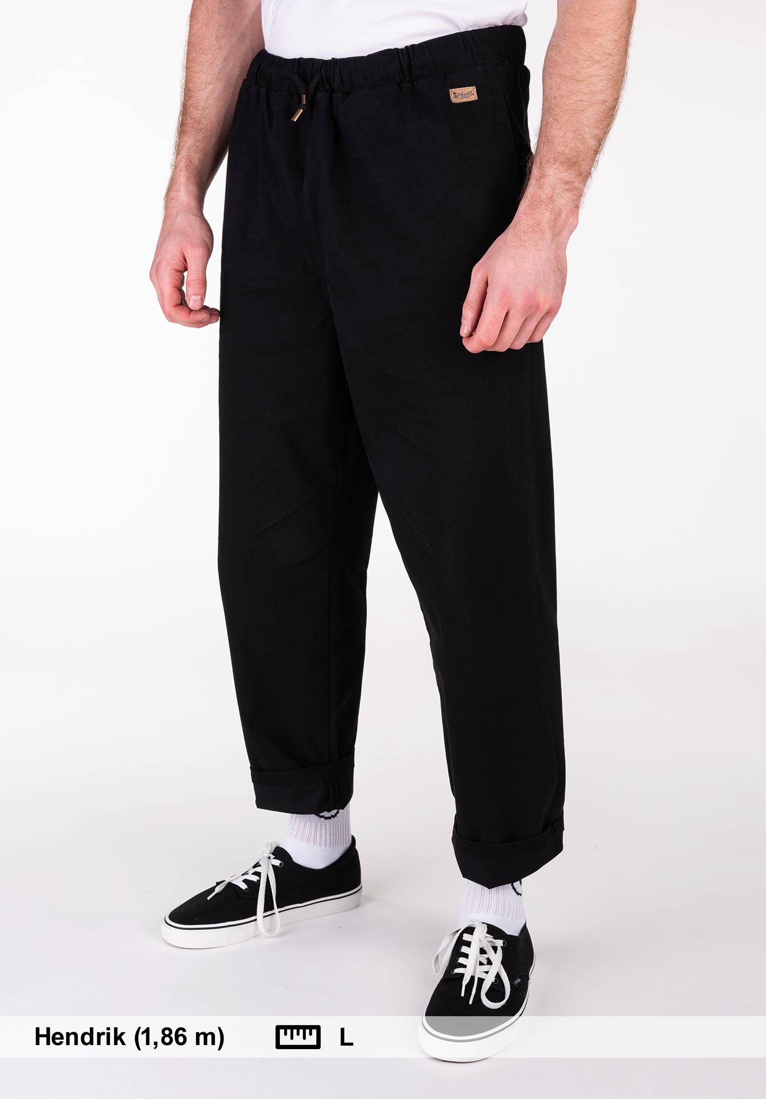 titus-chinos-und-stoffhosen-surpa-black-vorderansicht-0521011.jpg