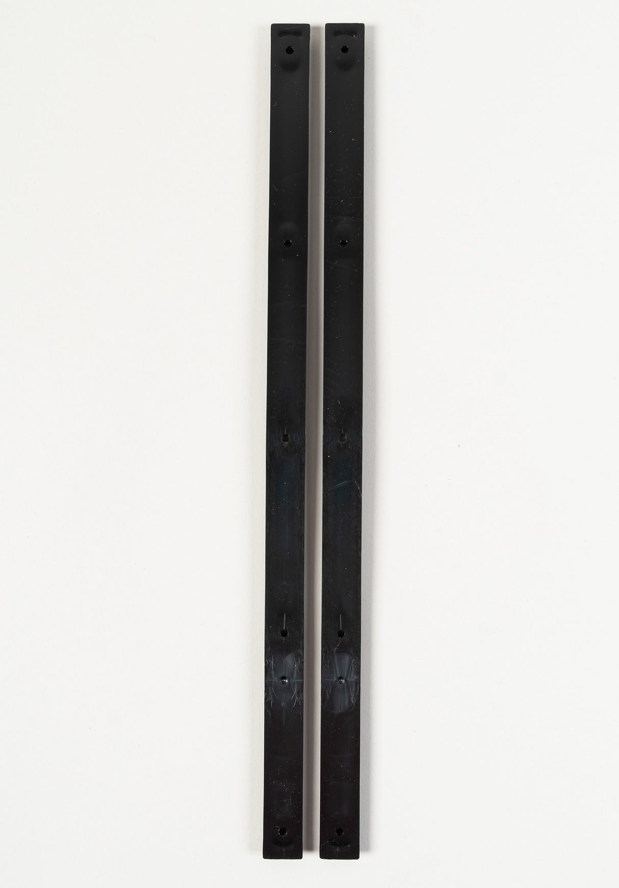 Rails black Rueckenansicht
