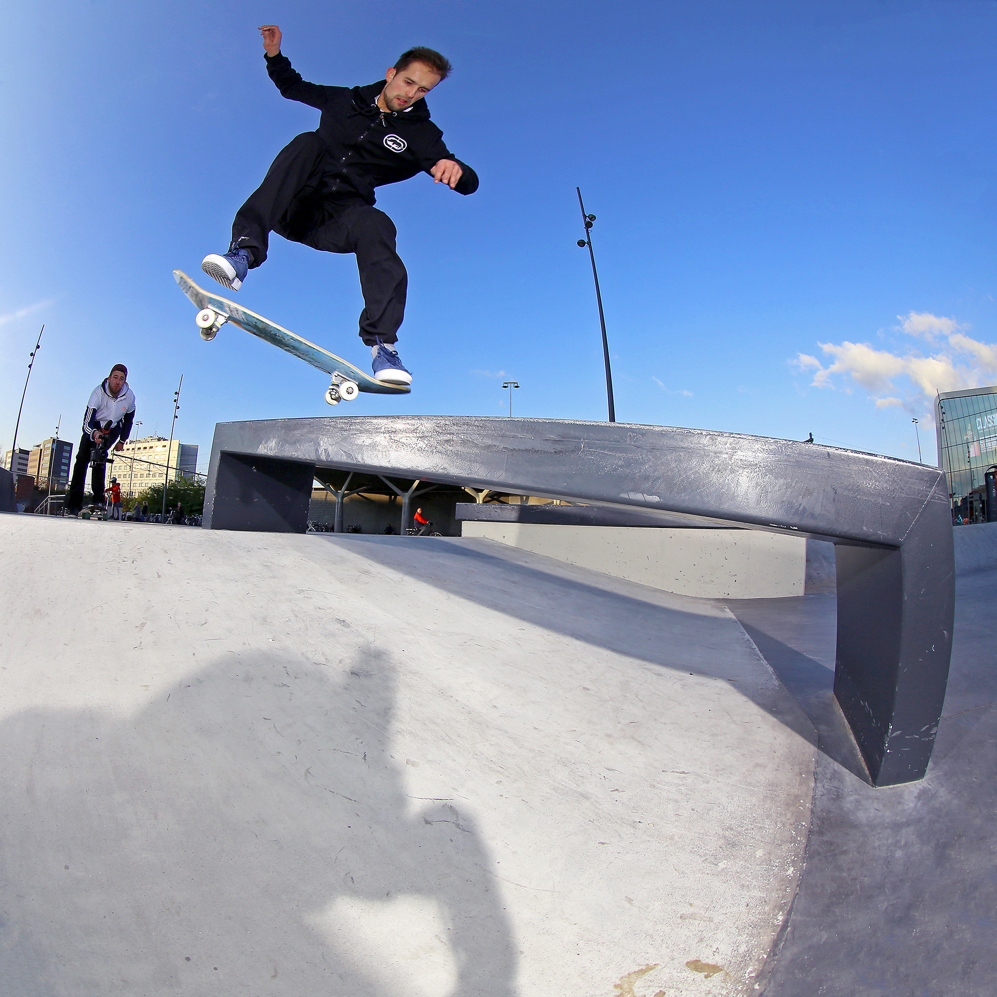 AlexMizurov_KickflipNoseslide_Hengelo_Gentsch.jpg
