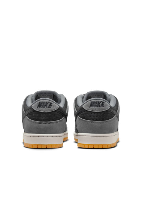 Dunk Low Pro dksmokegrey-black-smokegrey Closeup1