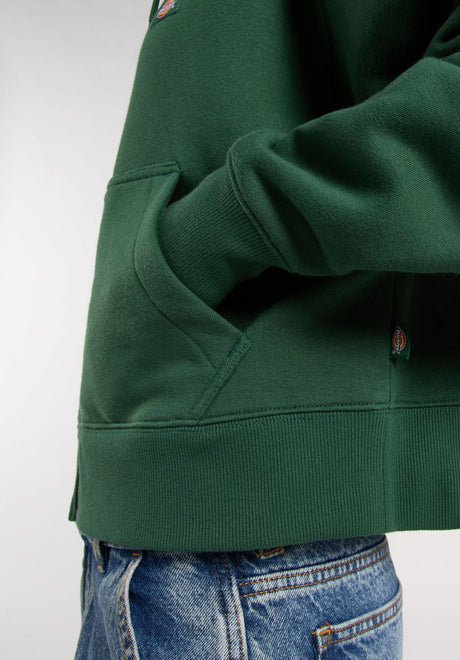 Oakport pineneedlegreen Closeup1