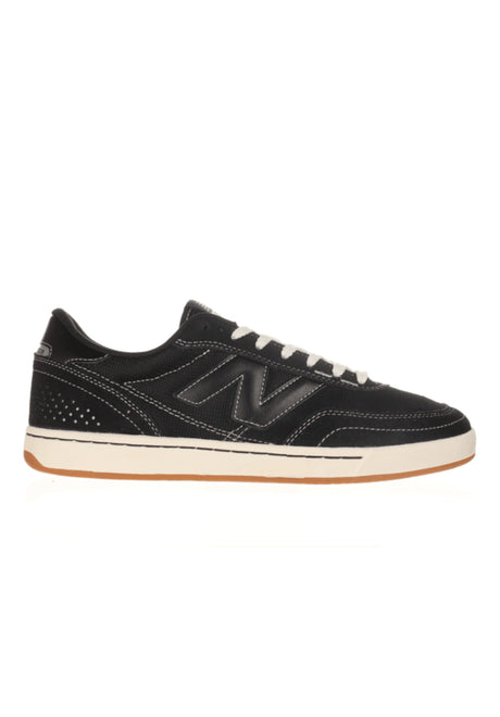 440 V2 black Vorderansicht