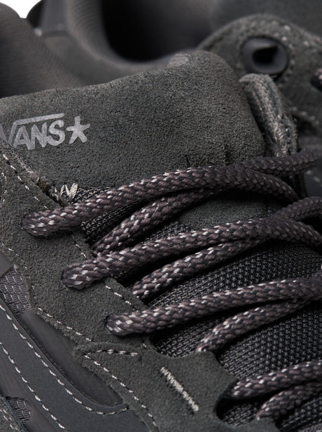 Skate 2 Wayvee atibagray Closeup1