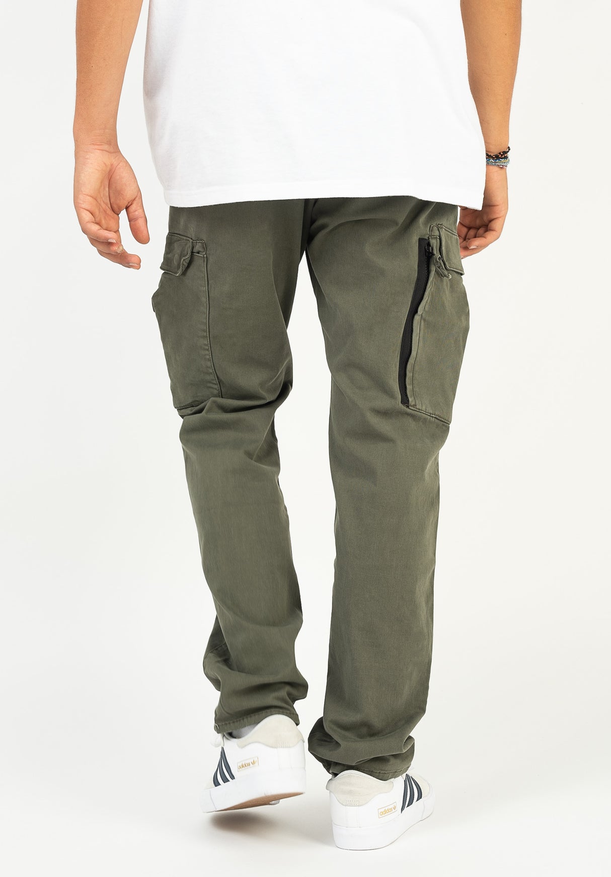 Jannik|1,80|L