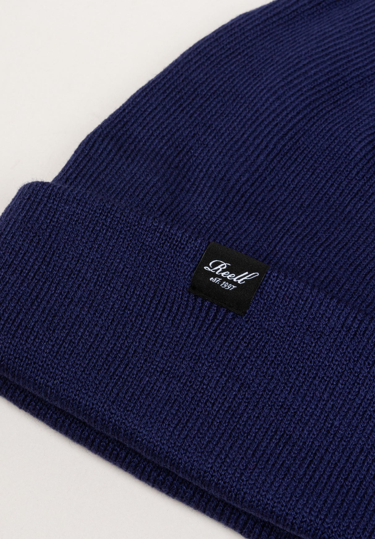 Beanie deeppurple Rückenansicht